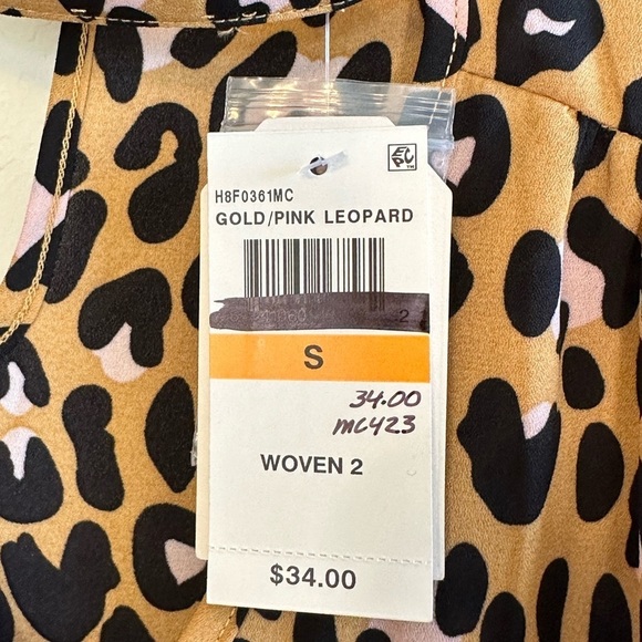 NWT Women’s leopard print boho, bell sleeve blouse by Hippie Rose Sz. S - Picture 5 of 16